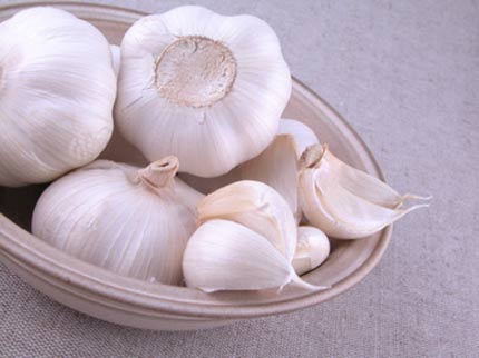 tỏi trị mụn