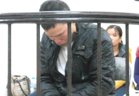 Bùi Huy Tám khóc nức nở nghe tòa tuyên án