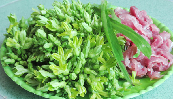 bò xào thiên lý