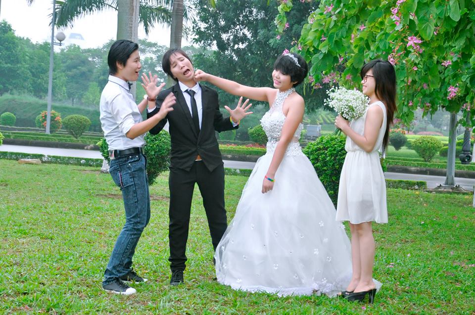 Hình ảnh vui nhộn trong ngày cưới