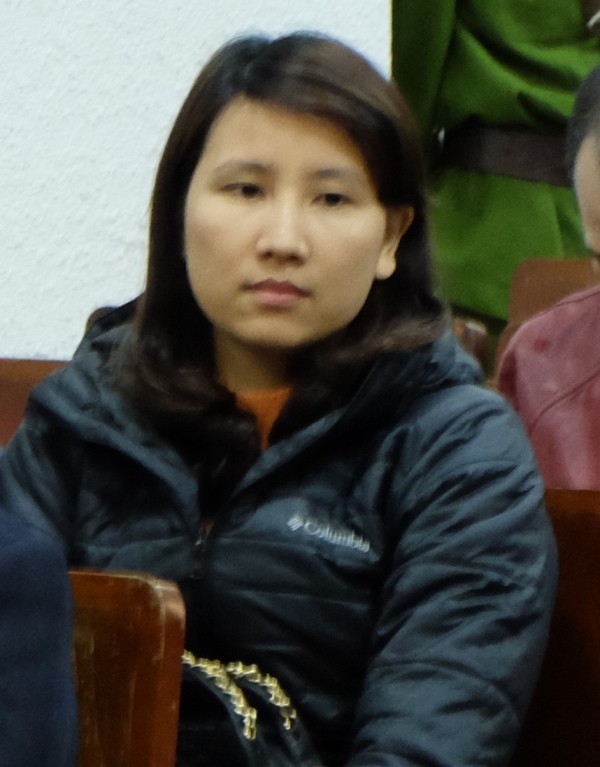 Vợ Tường tham dự phiên tòa xét xử