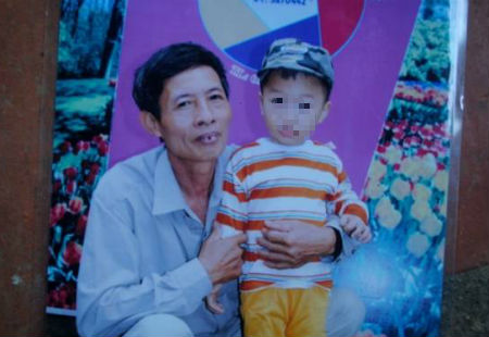 Chân dung ông Tân và cháu trai