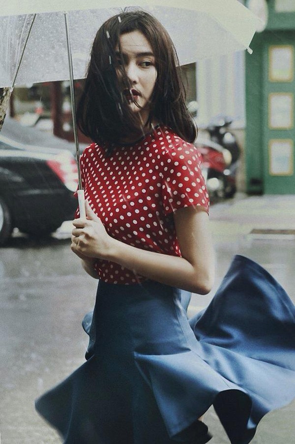 helly tống