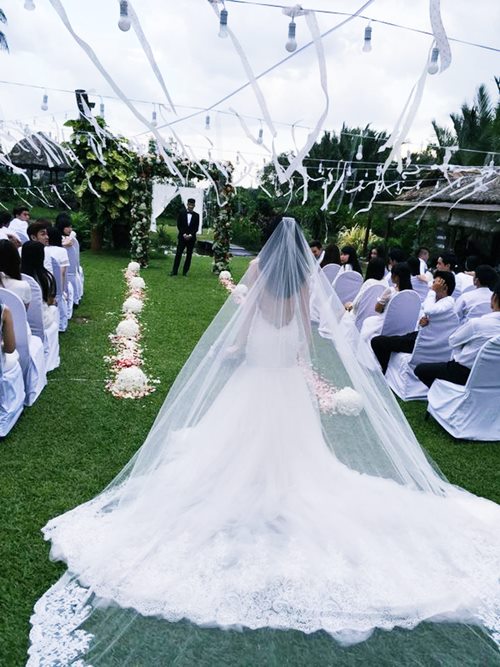 váy cưới thủy tiên