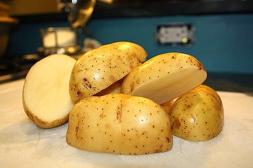 khoai tây tẩy da chết 