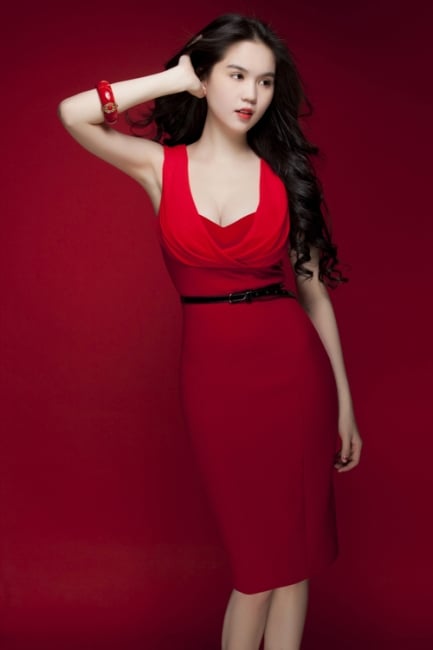 người ngực to mặc quần áo kiểu gì
