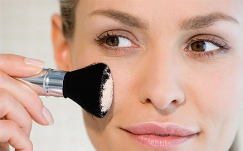 sai lầm khi dùng kem che khuyết điểm 
