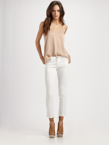đùi to có được mặc jeans trắng