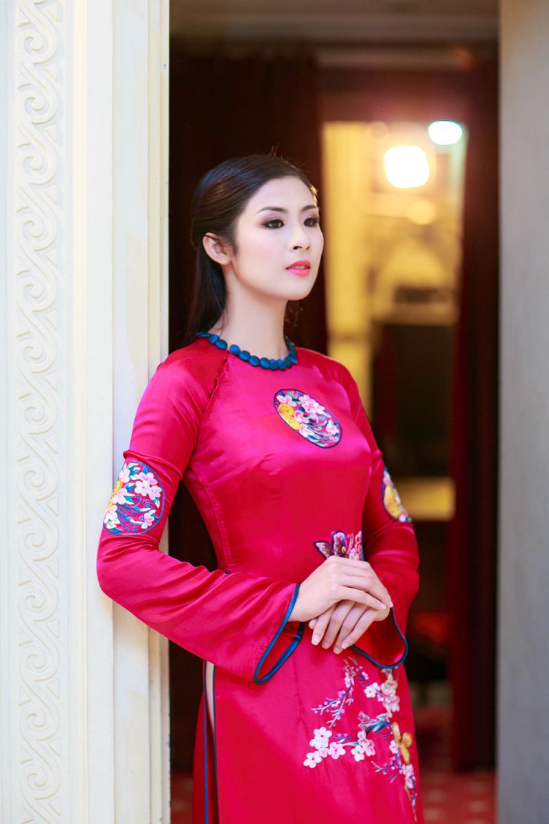 ai xứng đáng là mĩ nữ áo dài thùy dung