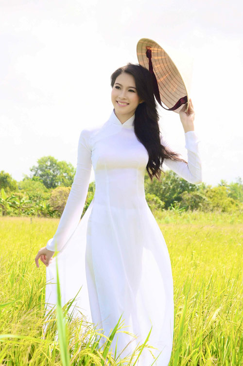 ai xứng đáng là mĩ nữ áo dài thùy dung