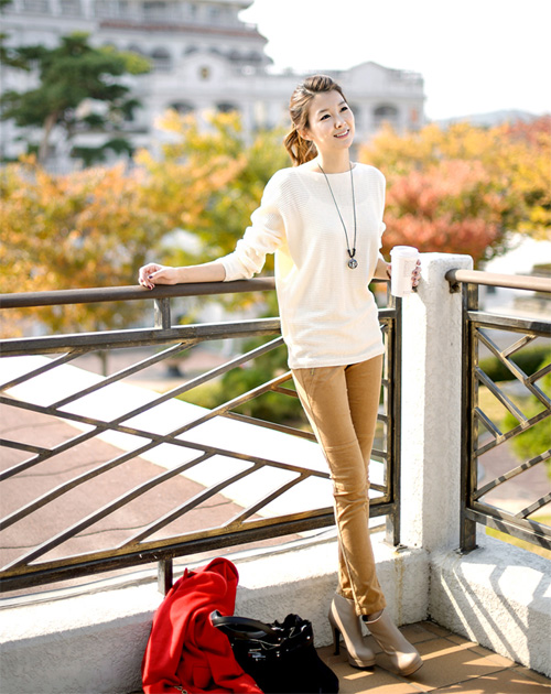 diện áo len đi chơi tết