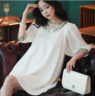 mặc đẹp cho bà bầu đi chơi tết
