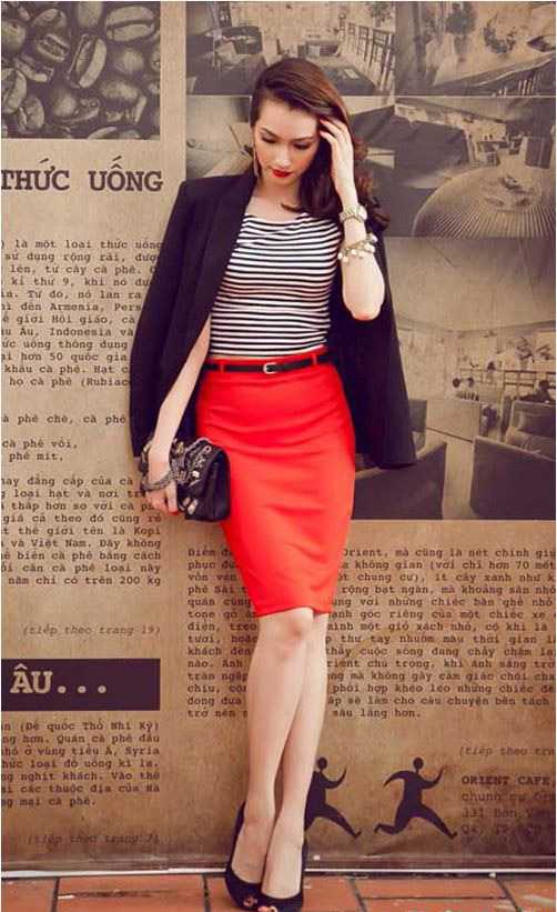 mặc màu đỏ tươi thế nào để không bị quê