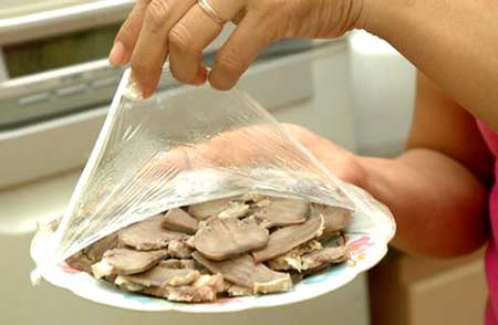 Những nguy hại kinh hoàng từ kem đánh răng của bạn