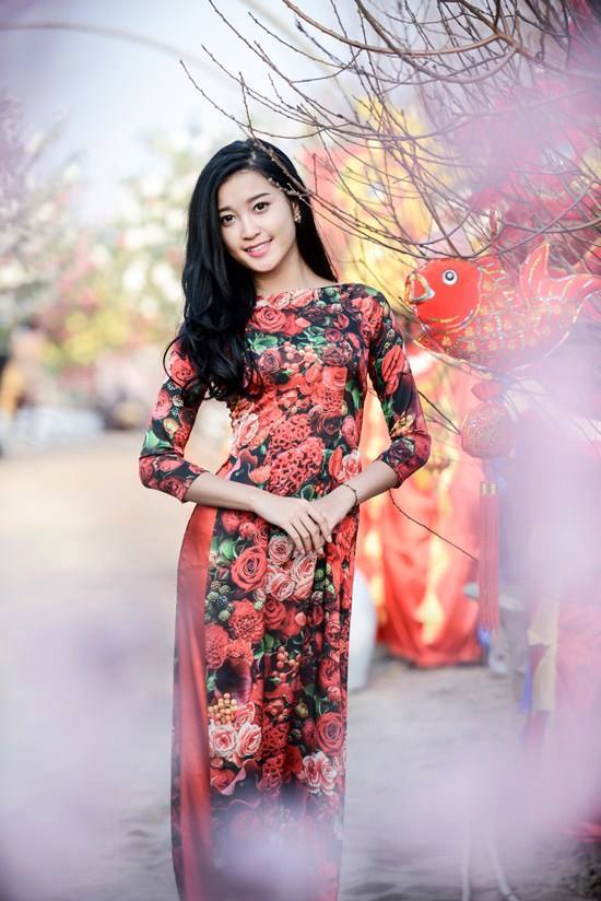 sao việt diện áo dài