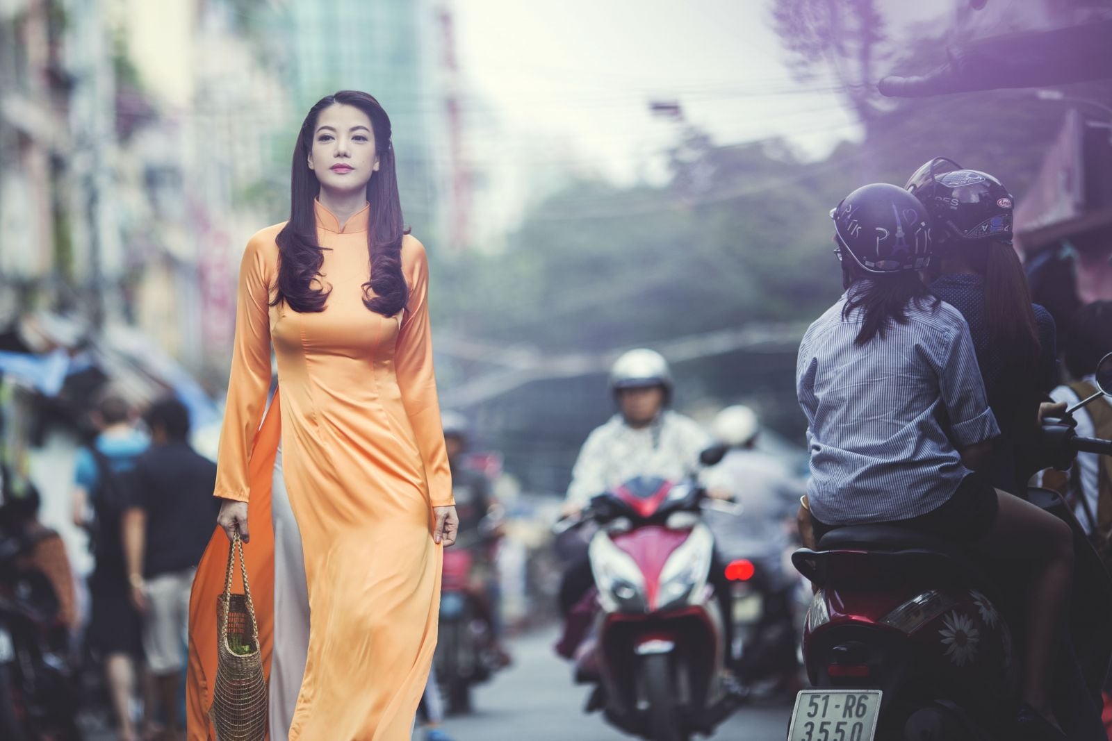sao việt diện áo dài