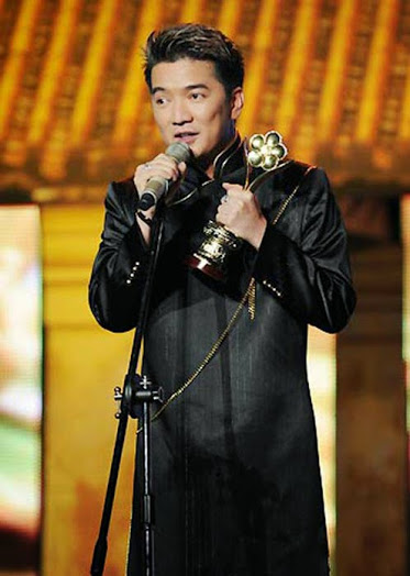 hoài linh đàm vĩnh hưng nghiện áo dài