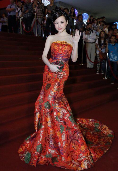 đầm dạ hội của angela phương trinh