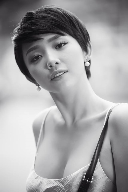 Tóc tiên mặc váy ngủ ra đường