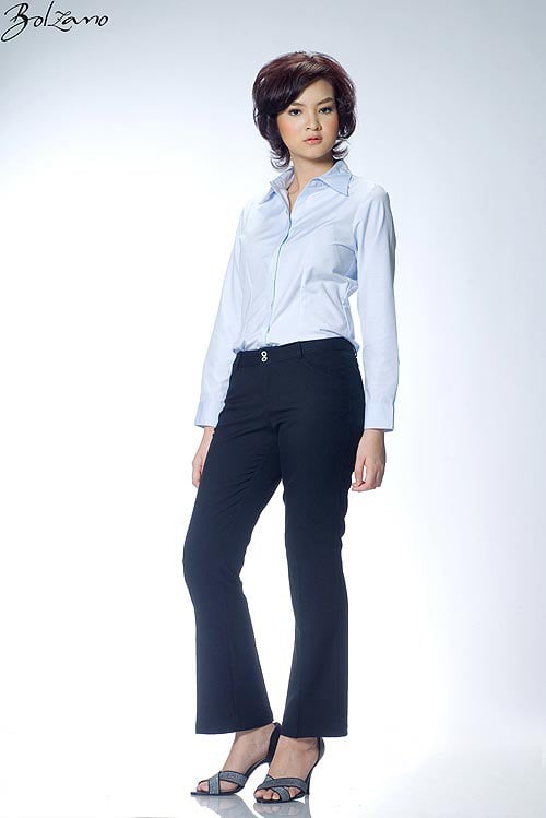 những người không được mặc quần jeans