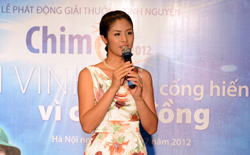 hoa hậu việt mặc già hơn tuổi