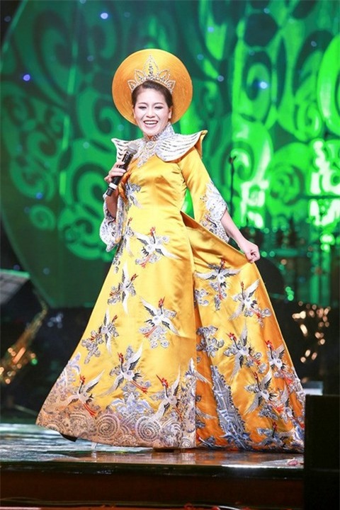 sao việt nghiện hàng hiệu