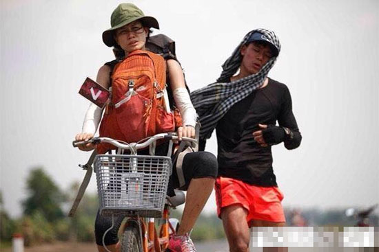 bạn bè lên tiếng vụ trang trần bị bắt
