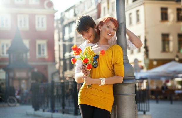 chồng chăm vợ ốm