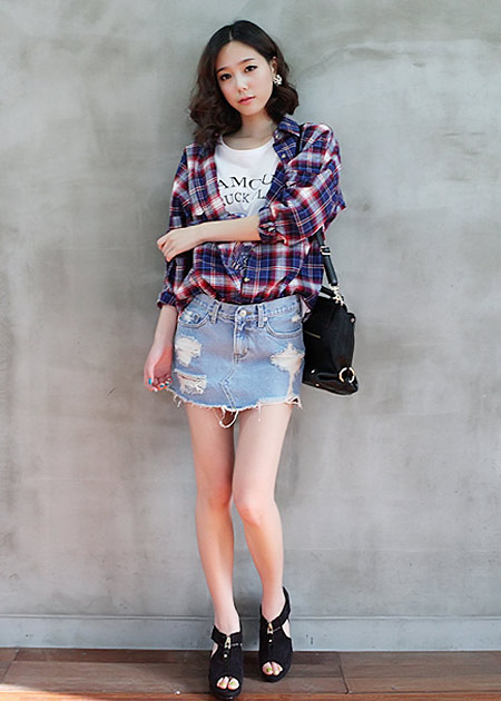sơ mi kẻ ca rô mix chân váy ngắn