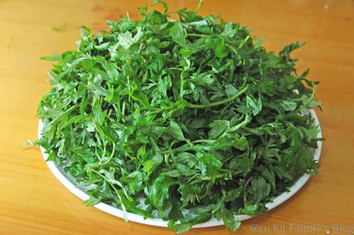 ngải cứu trị mụn 