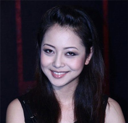 hoa hậu mắt xấu