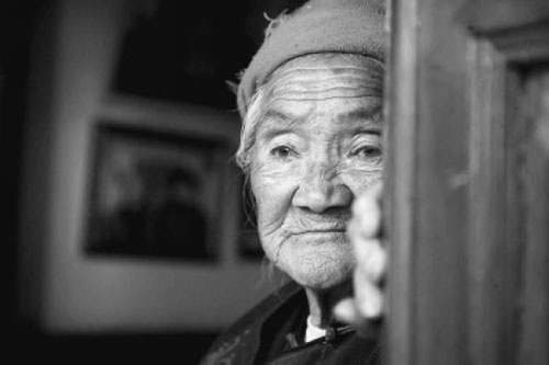 câu chuyện thùng nước gạo của mẹ