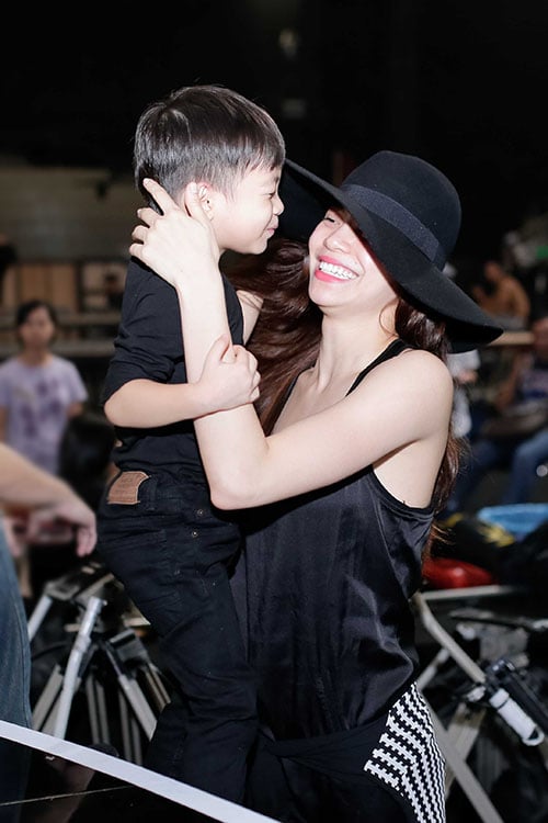 hà hồ con trai đồ đôi