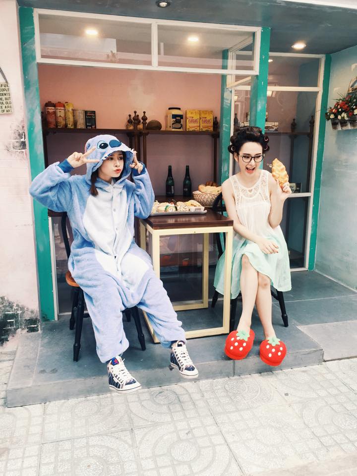 chi pu thân thiết với angela phương trinh