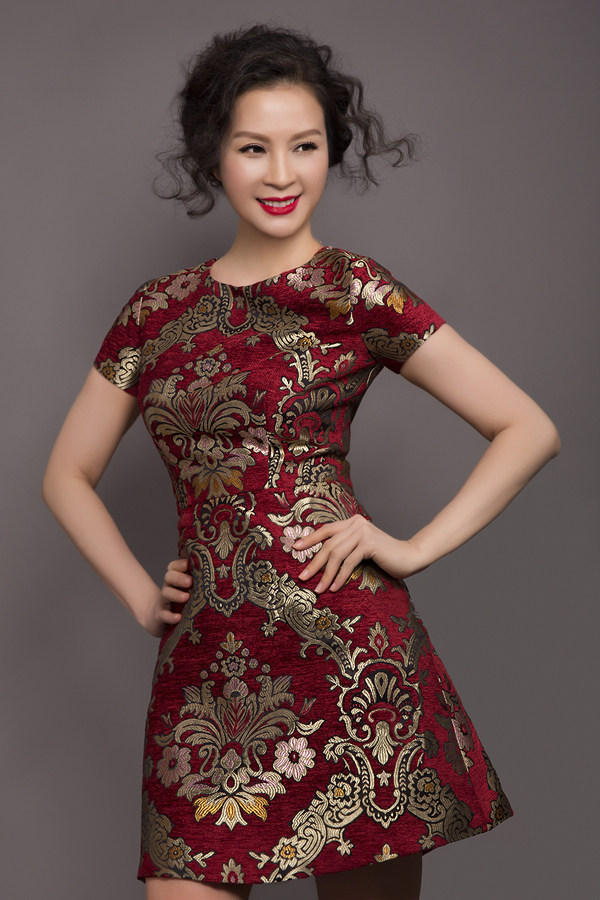 sao việt mê thời trang gấm