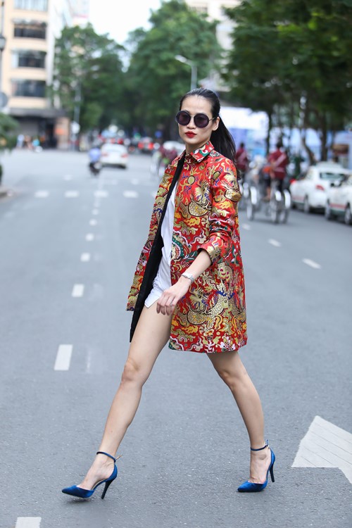 sao việt mê thời trang gấm