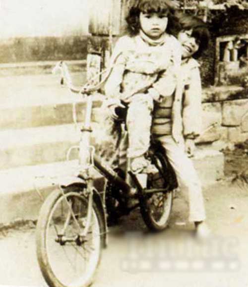 ho ngoc ha khi con be