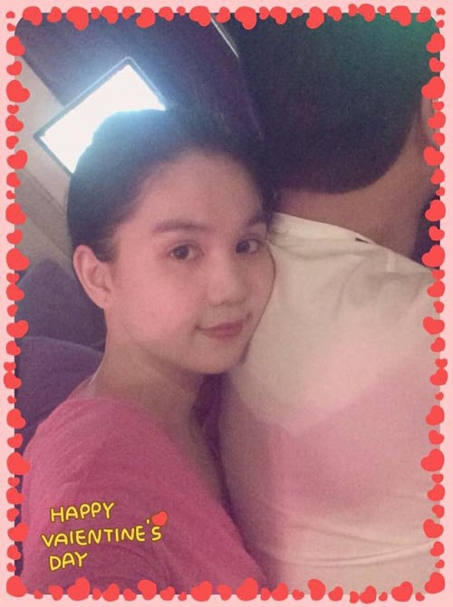 5 nguoi dep viet tran tinh nghi an di khach