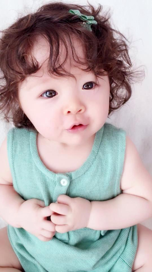 Đồ mùa hè đáng yêu của con gái Elly Trần