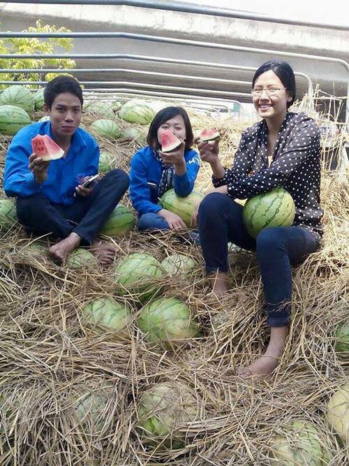 nguyen thi loan mat moc ban dua