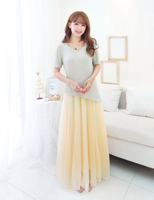 Biến tấu với chân váy maxi tung tăng ngày hè