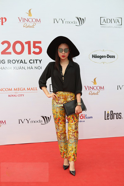 Á hậu Huyền My trên thảm đỏ Đẹp Fashion Runway