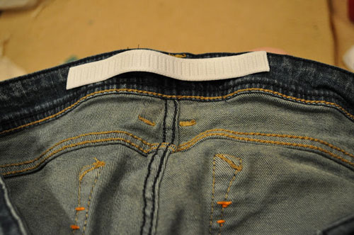 Mẹo đối phố với quần jeans bị chật và giãn rộng