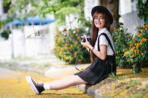 bạn gái Sơn Tùng