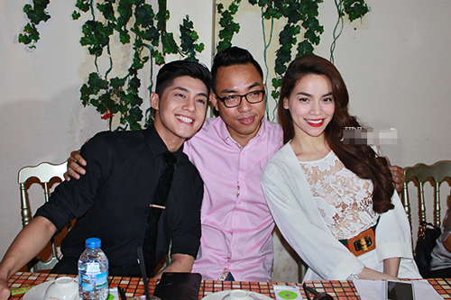 noo phuoc thinh va hai nguoi chi dac biet trong lang giai tri 6