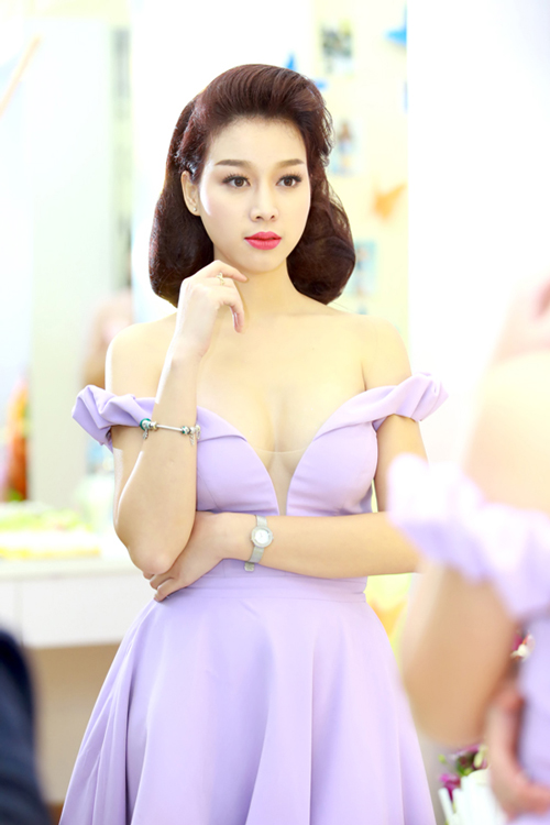 Truong tung lan goi cam tao bao nhat dep fashion runway 2015