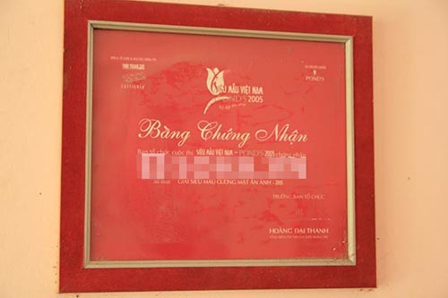 Cận cảnh nơi sống nhiều năm giấu kín của Ngọc Trinh ở quê