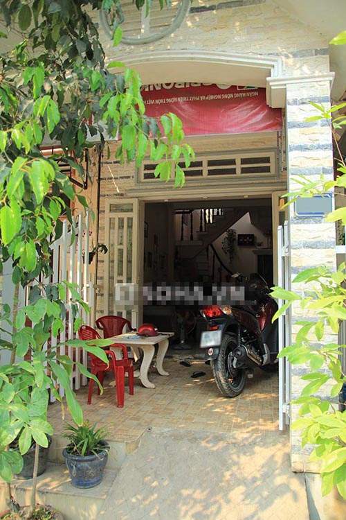 Cận cảnh nơi sống nhiều năm giấu kín của Ngọc Trinh ở quê