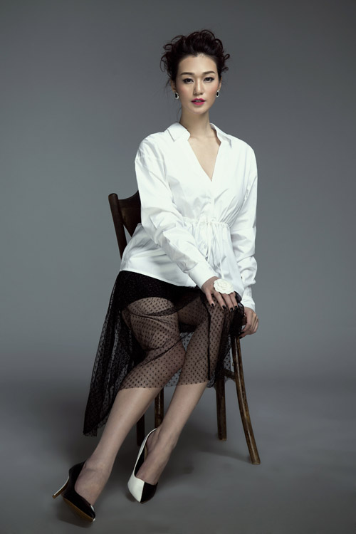  Khánh My tôn nét quyến rũ với style cổ điển