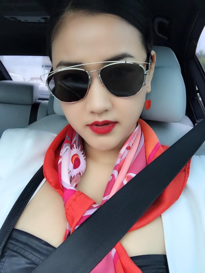 Maya thọn gọn xinh đẹp bất ngờ sau khi sinh con cho đại gia